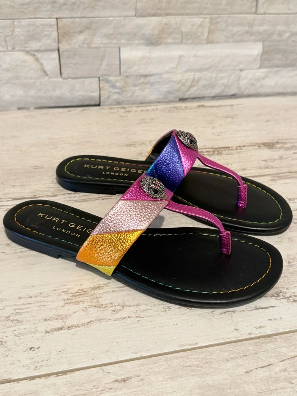 Kurt Geiger Kensington T-Bar Metallic Leather Slip On Sandals Sz 38.5 EU 8 NEW - Picture 1 of 15